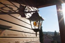 Rodinný penzion v klidné vesničce v podhůří Brd - 4 moderní apartmány se 4 lůžky, jídelnou, kuchyní a vlastním sociálním zařízením.