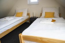 Rodinný penzion v klidné vesničce v podhůří Brd - 4 moderní apartmány se 4 lůžky, jídelnou, kuchyní a vlastním sociálním zařízením.